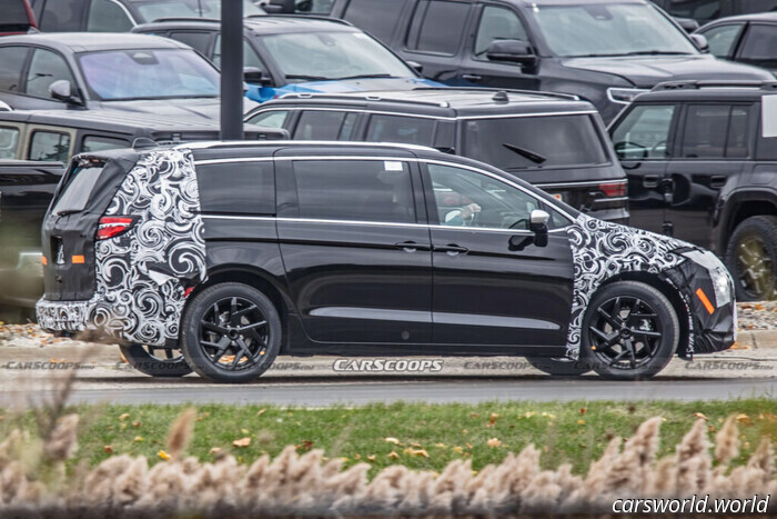 Chrysler's 2027 Pacifica will feature the Halcyon Concept's front design and Open Sesame doors | Carscoops